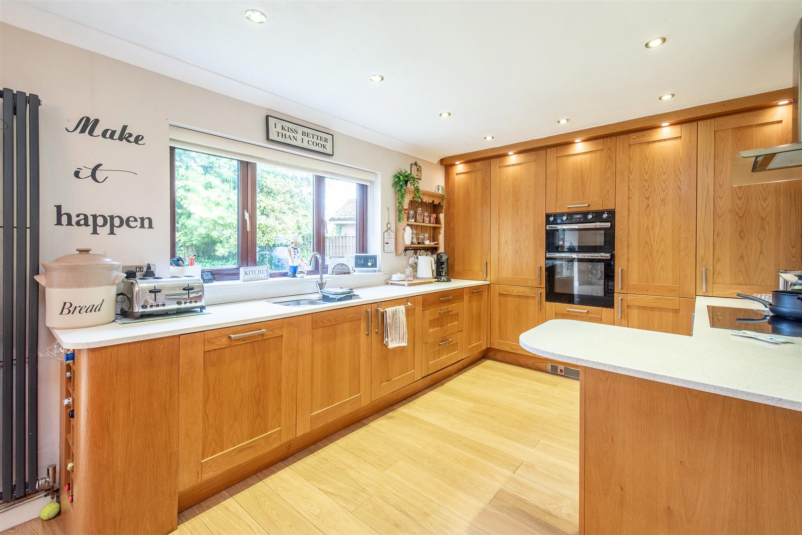 4 bed property in The Beeches, Bolton